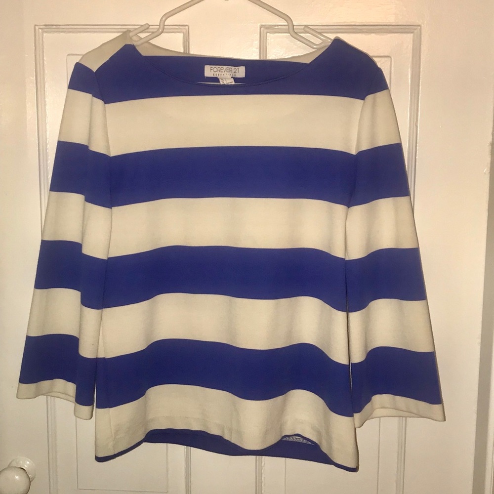 Wide neck blue/off white shirt from Forever 21.